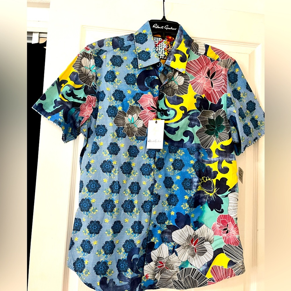 NWT Robert Graham Button Down Shirt